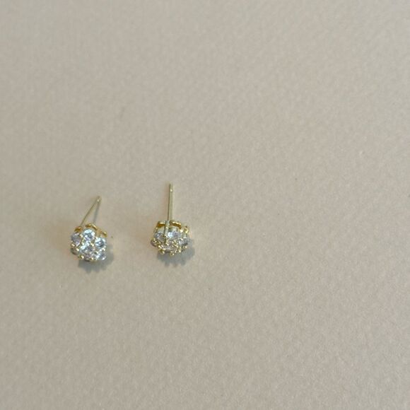 Diamond flower earrings M1000 - Picture 3 of 4